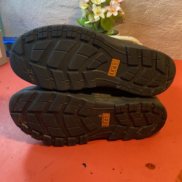 Ugg boots SZ 6 wos - Picture 5 of 7